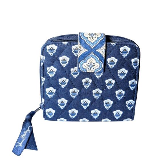 VERA BRADLEY Mini Bifold Zip/Snap Wallet In Nantucket Navy Blue Medallion - Picture 2 of 6